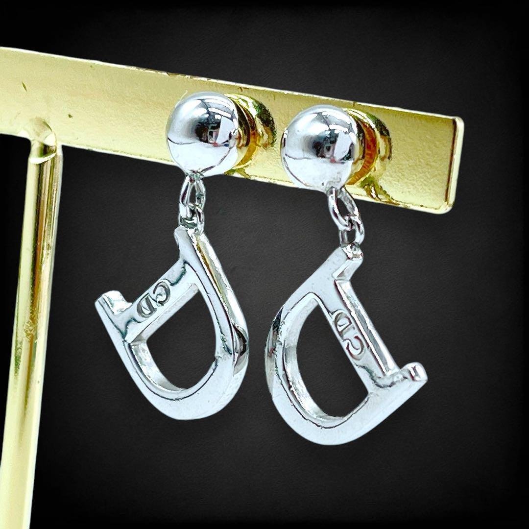 Christian dior クリスチャンディオール ピアス 耳飾り アクセサリー D