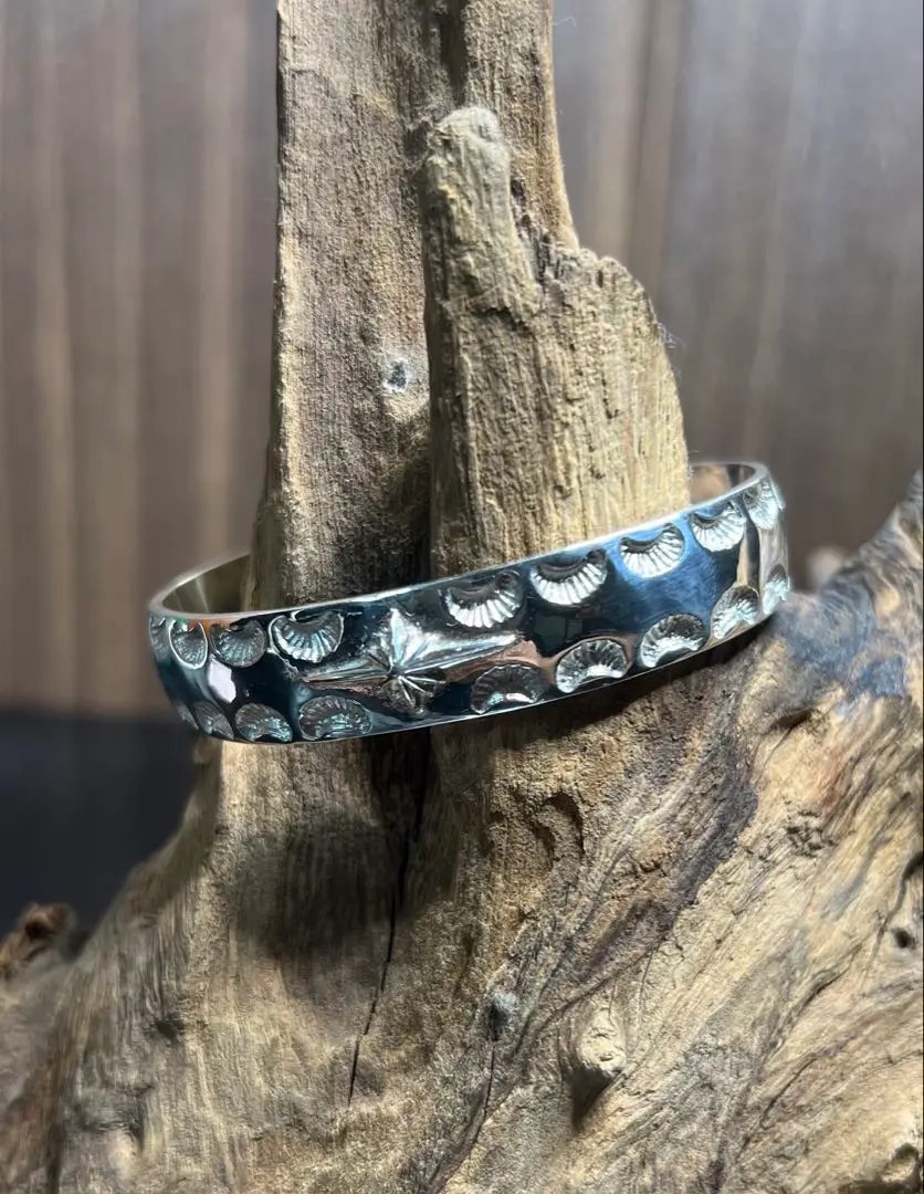 2026年最新】SAAD シルバー バングルの人気アイテム - メルカリ