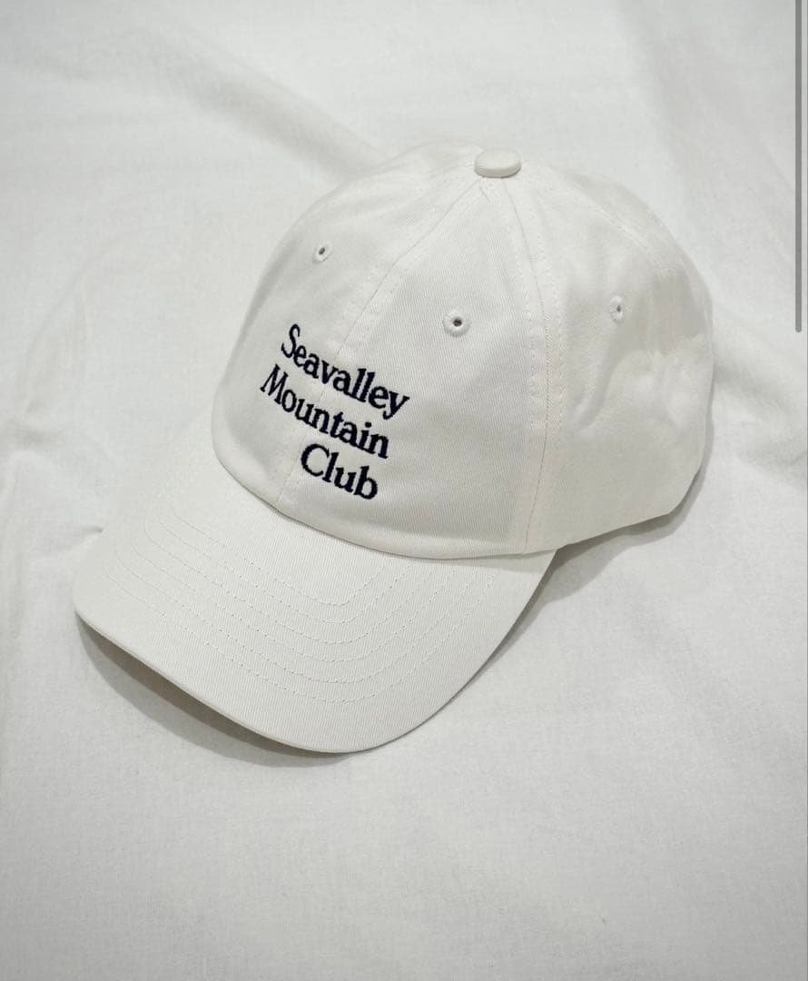 Seavalley Mountain Club キャップ／ホワイト SEA（シー）の「Seavalley Mountain Club キャップ（キャップ）」 - WEAR