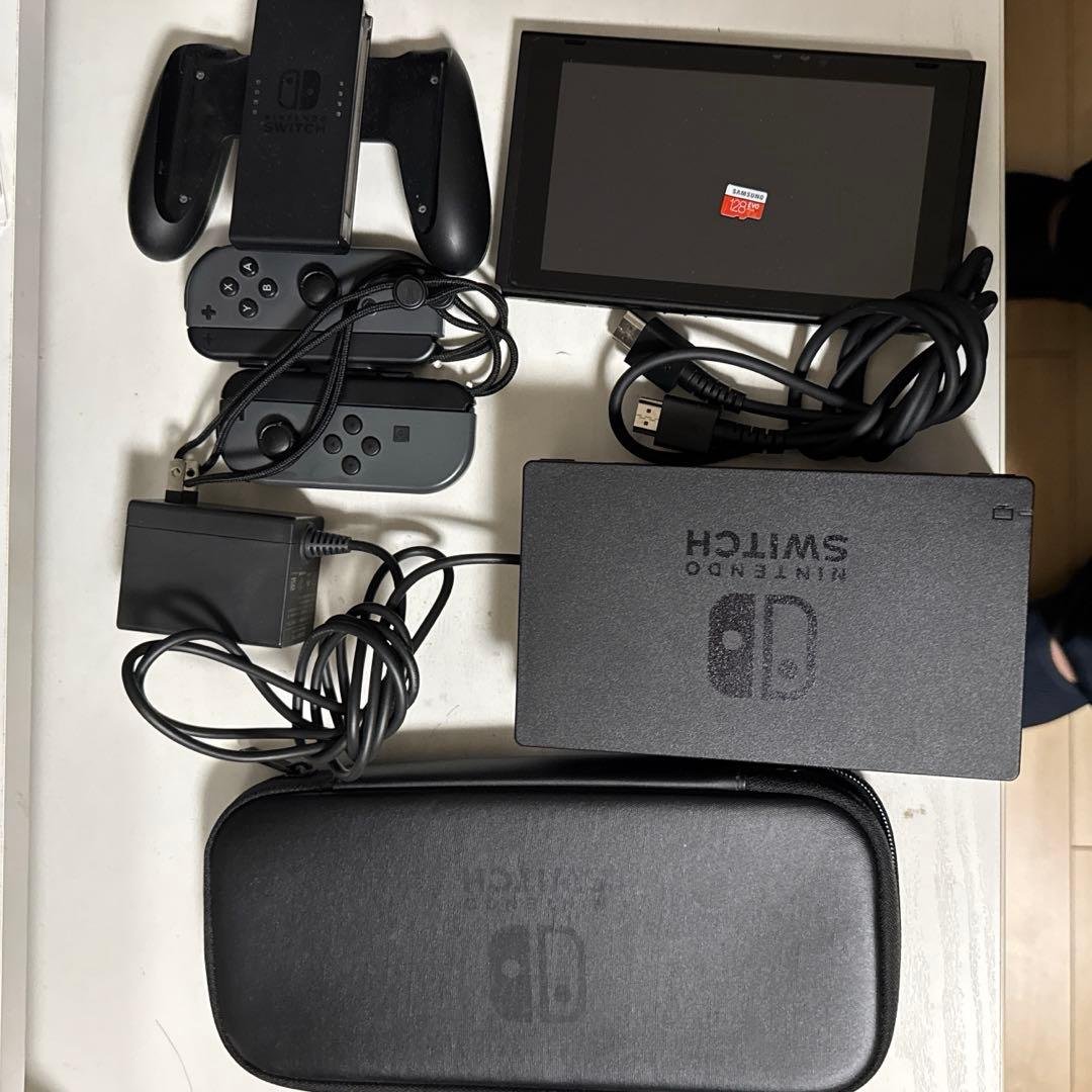 任天堂スイッチ本体 黒バッテリー強化版　ドック ケース USBカード Amazon.co.jp: 【整備済み品】 Nintendo Switch ニンテンドー スイッチ